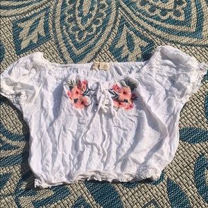 Flower embroidered crop top